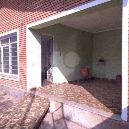 Casa à venda com 2 quartos no Centro, Vinhedo, SP