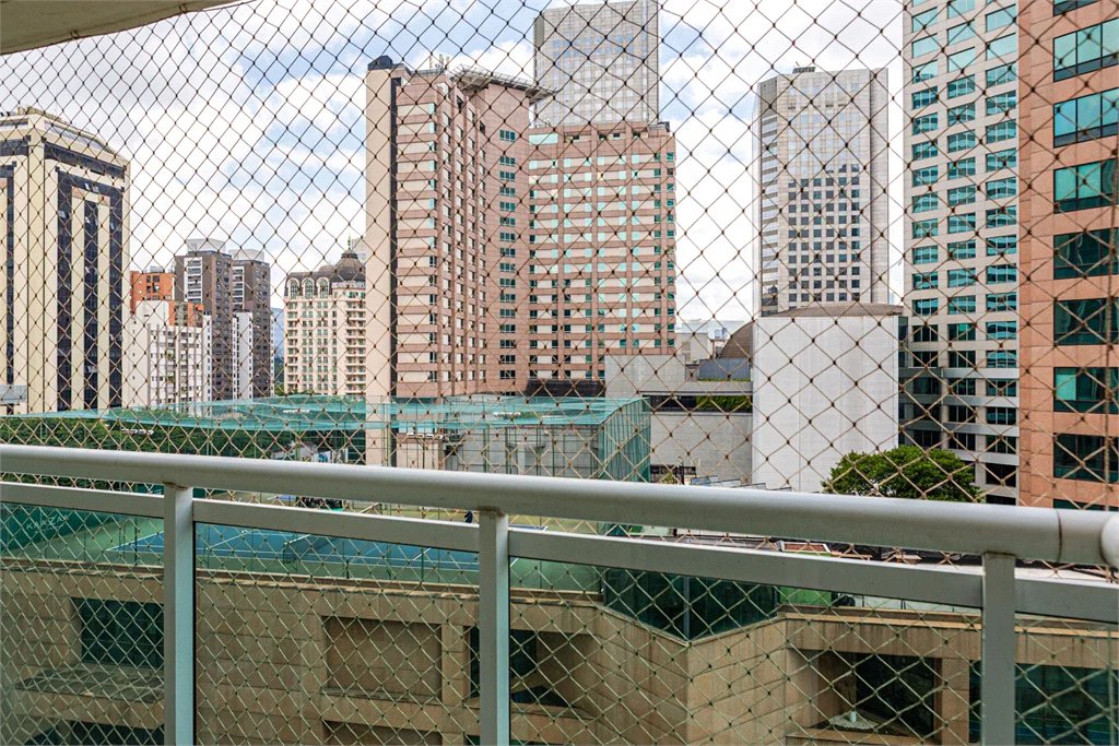 Duplex à venda com 3 suítes em Cidade Monções, São Paulo, SP