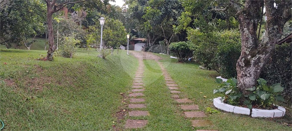 Chácara à venda com 5 quartos, sendo 2 suítes, no Centro, Piracaia, SP