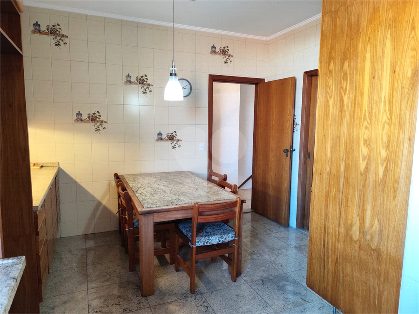 Sobrado à venda com 4 suítes em Santana, São Paulo, SP