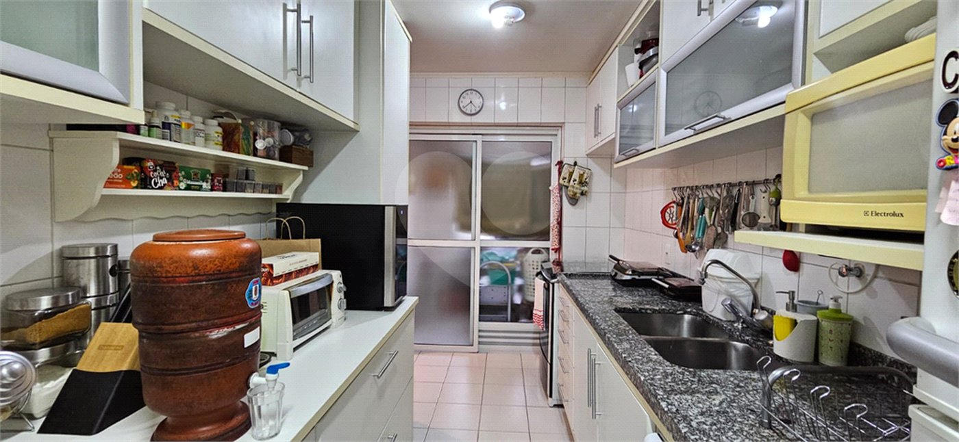 Apartamento à venda com 3 quartos, sendo 2 suítes, em Pinheiros, São Paulo, SP
