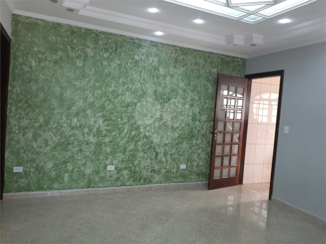 Casa Térrea à venda com 3 quartos, sendo 1 suíte,  em Vila Isolina Mazzei, São Paulo, SP