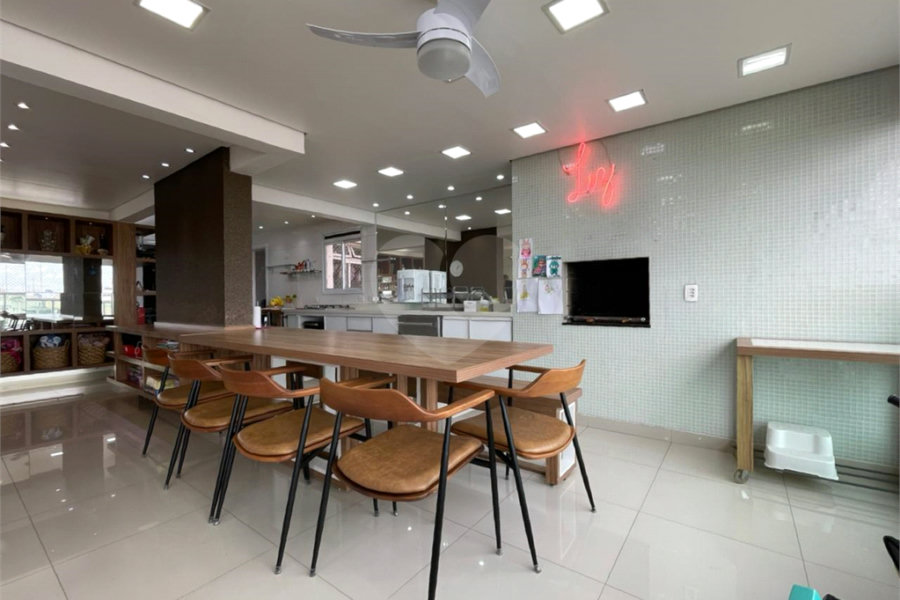 Apartamento à venda com 3 suítes em Santa Teresinha, São Paulo, SP