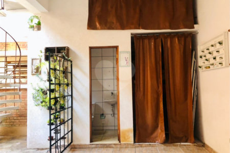 Sobrado à venda com 5 suítes em Vila Cordeiro, São Paulo, SP