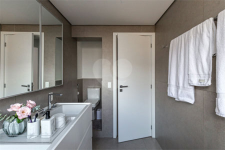 Cobertura com piscina e espaço gourmet privado 4 suítes 4 vagas Vila Uberabinha
