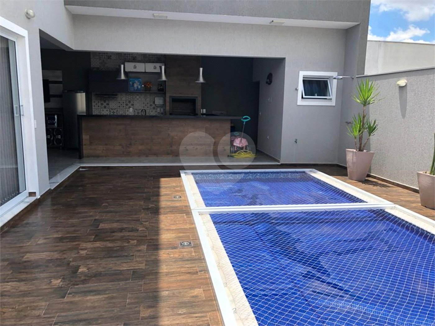 Casa à venda com 3 suítes no condomínio Vila do Bosque, Sorocaba - SP