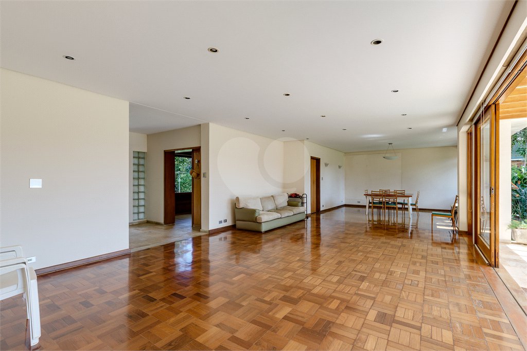 Casa Térrea à venda com 4 quartos, sendo 1 suíte, em Chácara Monte Alegre, São Paulo, SP