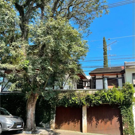 Sobrado à venda com 5 quartos, sendo 3 suítes, em Cidade Monções, São Paulo, SP