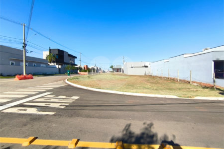 Terreno à venda em Residencial Lago dos Ipês, Itapetininga, SP