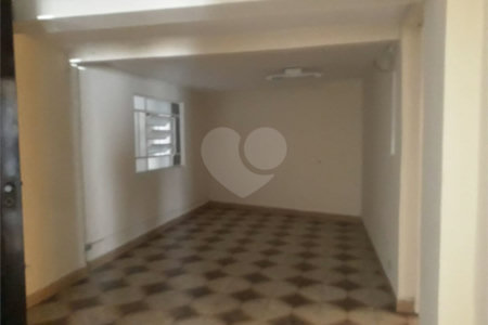 Sobrado para alugar com 4 quartos no Centro, São Roque, SP
