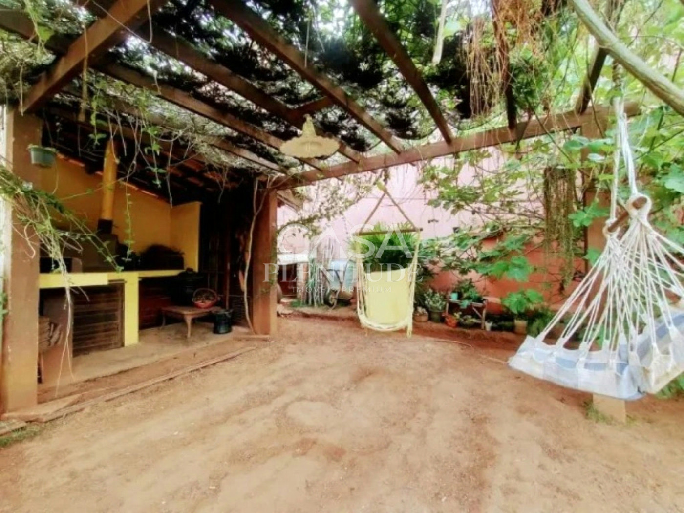 Chácara à venda com 2 suítes em Araçoiaba da Serra, SP