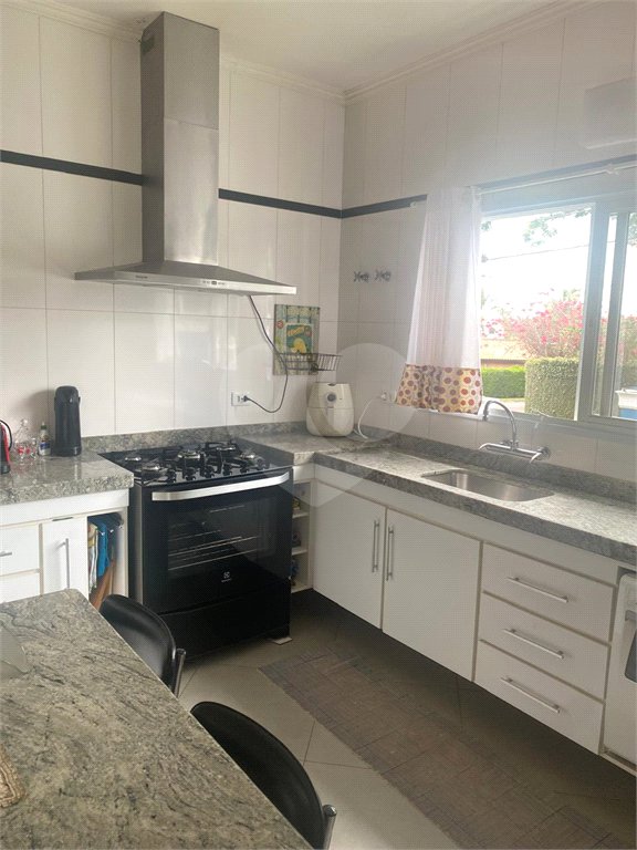 Casa à venda com 5 quartos, sendo 3 suítes, no condomínio Zuleika Jabour, Salto - SP