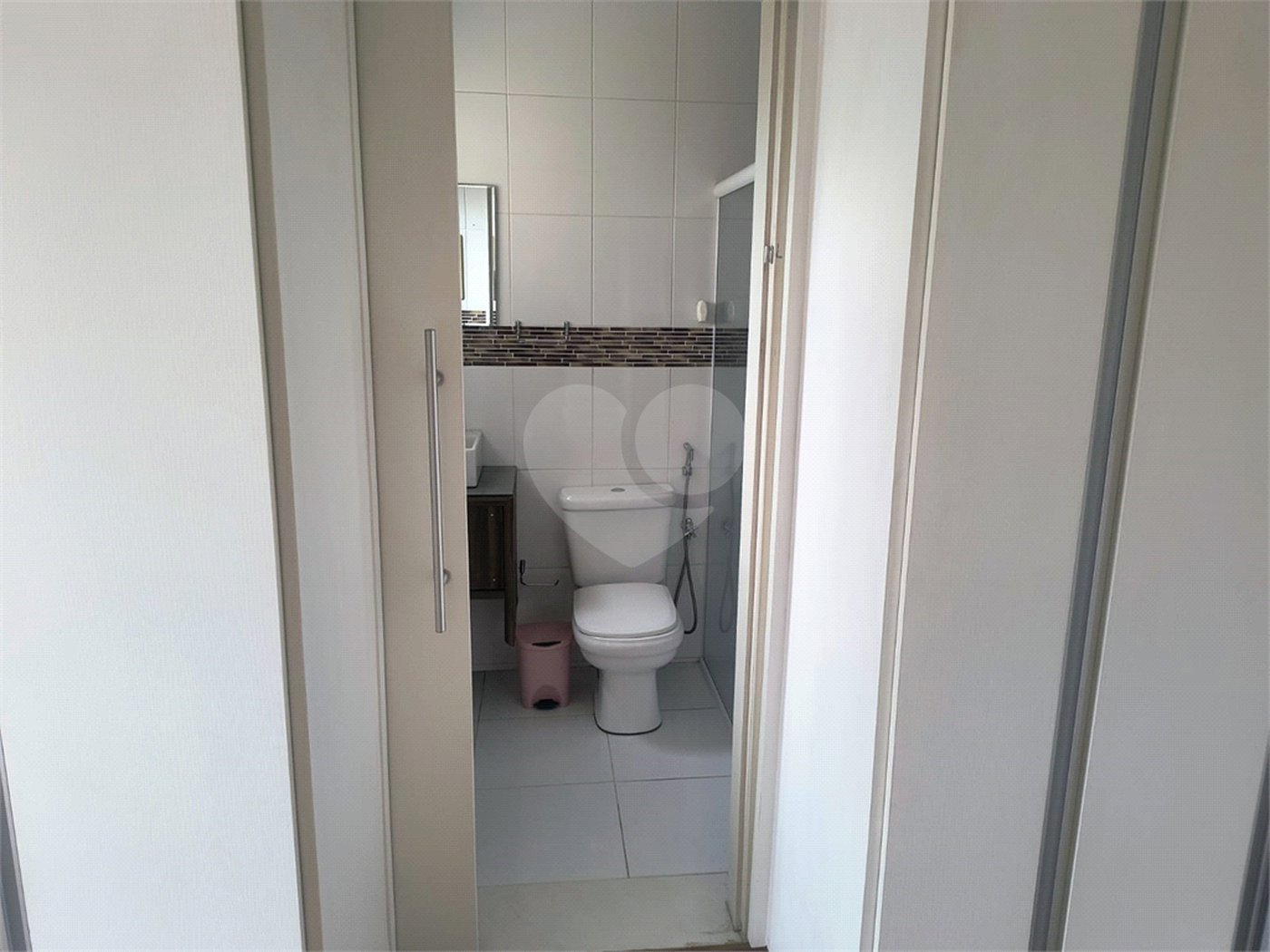 Sobrado à venda com 3 quartos, sendo 1 suíte,  em Vila Palmeiras, São Paulo, SP
