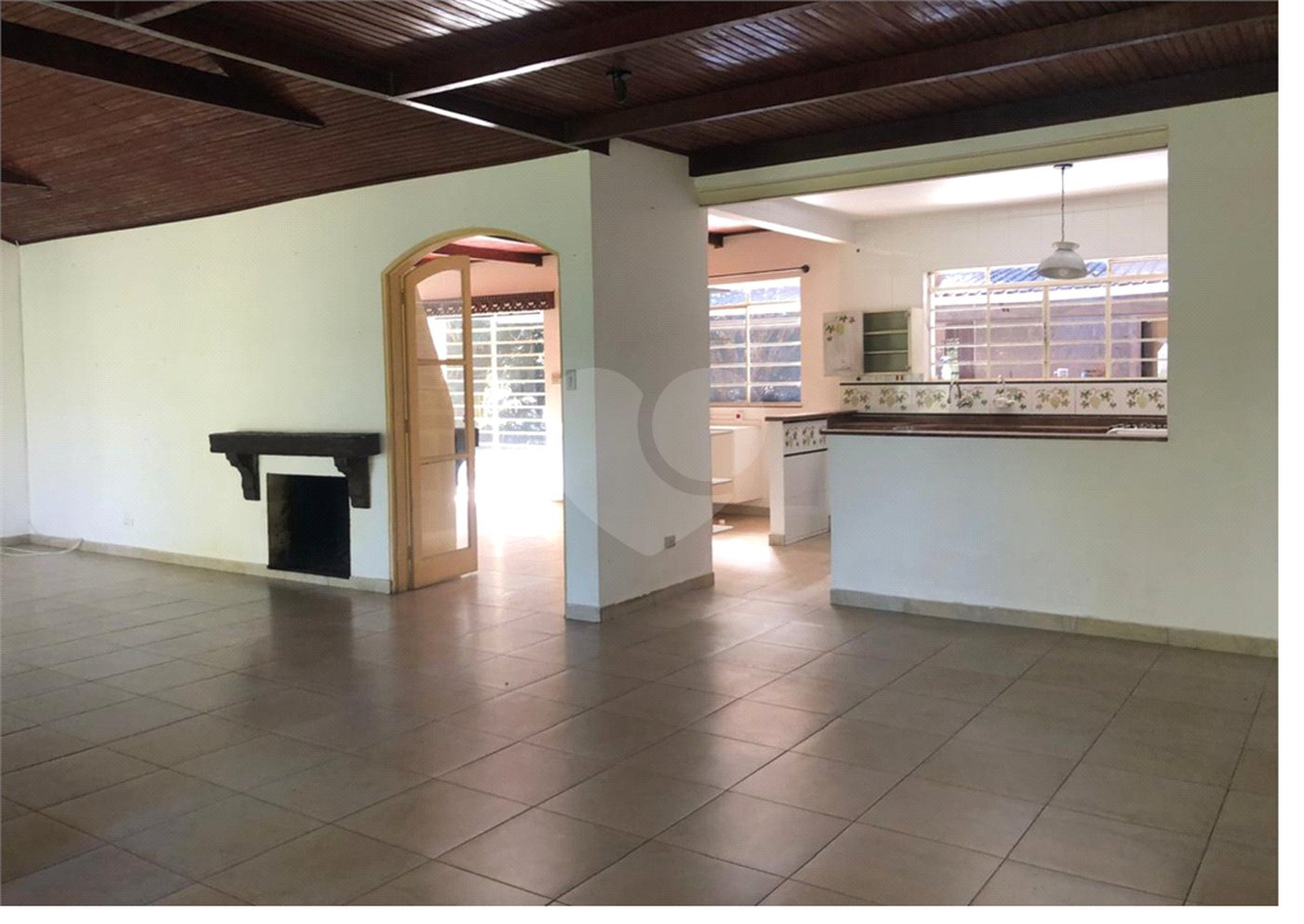 Casa à venda com 5 quartos, sendo 3 suítes, em Serra da Cantareira, Mairiporã, SP