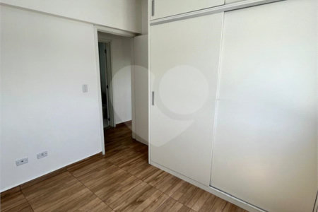 Apartamento à venda com 3 quartos, sendo 1 suíte, em Jardim Villaça, São Roque, SP