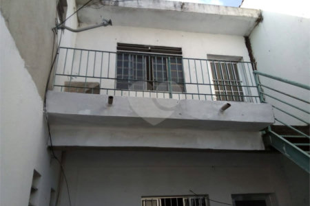 Sobrado à venda com 2 quartos, sendo 1 suíte, em Vila Urupês, Suzano, SP