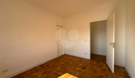 Apartamento à venda com 2 quartos, sendo 1 suíte,  em Cambuci, São Paulo, SP