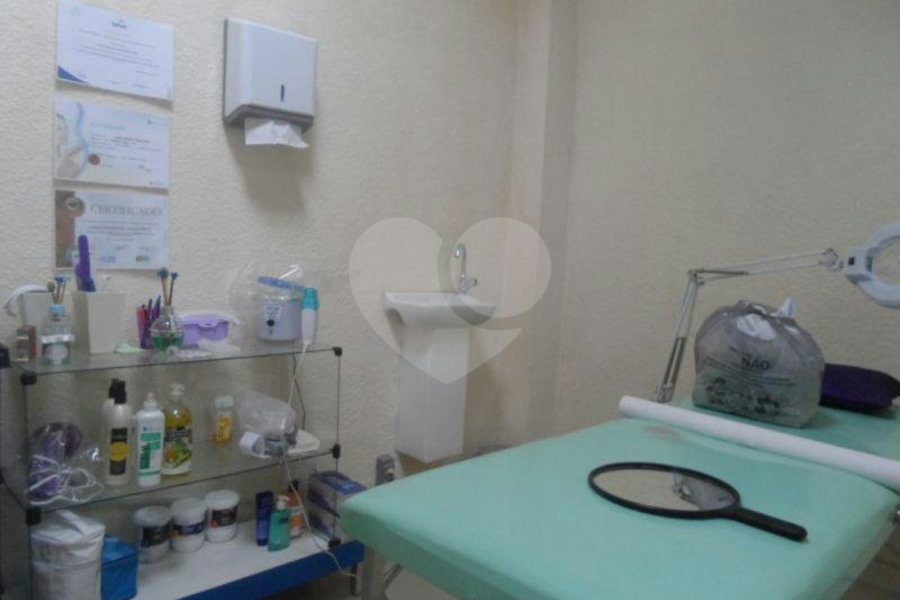 Prédio à venda com 4 quartos em Santana, São Paulo, SP