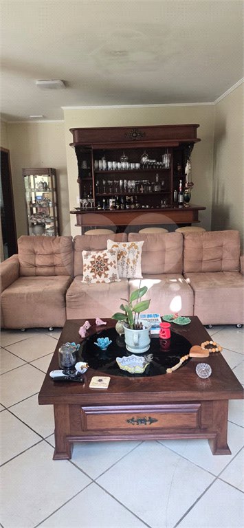 Casa à venda com 3 suítes no condomínio Parque Imperial da Cantareira, Mairiporã - SP