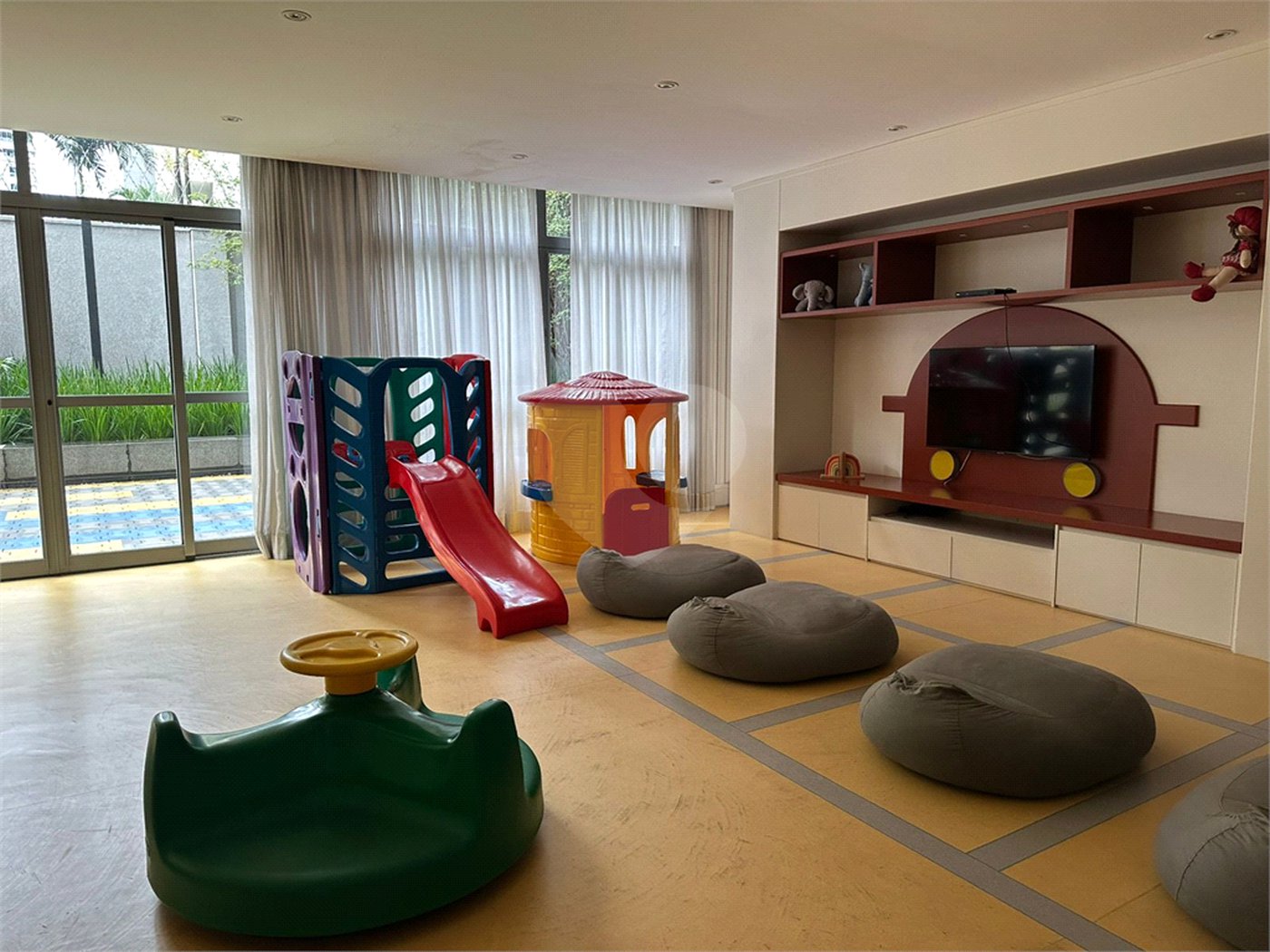 Apartamento à venda ou para alugar com 1 suíte em Pinheiros, São Paulo, SP