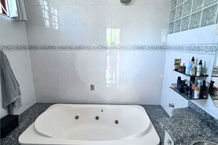 Casa à venda com 3 quartos, sendo 1 suíte, em Jardim do Lago, Jundiaí, SP