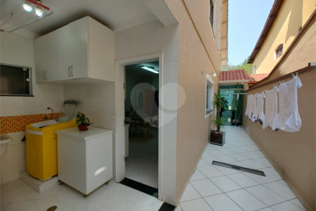 Sobrado à venda com 3 quartos, sendo 1 suíte, em Jardim Pinheiros, São Paulo, SP