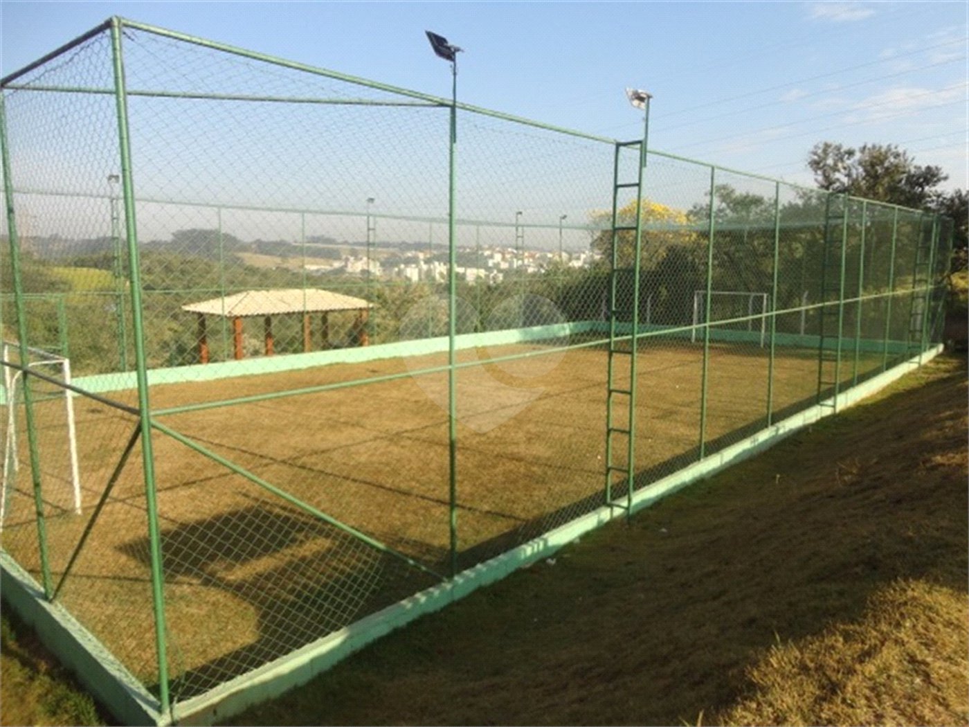 Terreno à venda com 1 suíte no condomínio Bosque dos Cambarás, Valinhos - SP