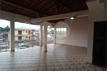 Casa à venda com 1 suíte em Santíssimo, Rio de Janeiro, RJ