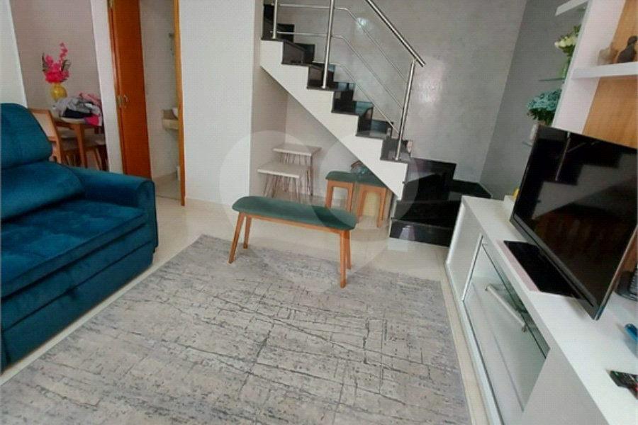 Oportunidade única! Sobrado impecável com 2 suítes e 2 vagas