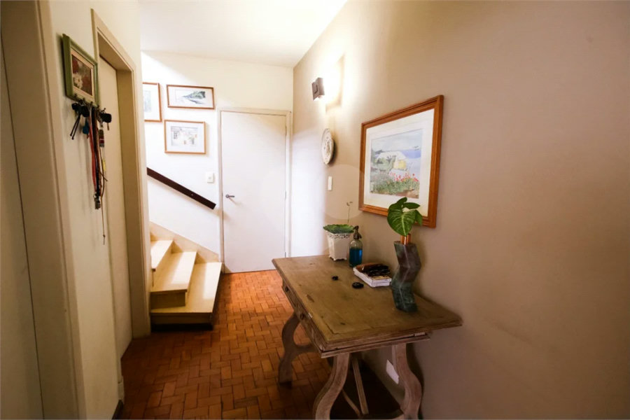 Casa à venda com excelente localização comercial