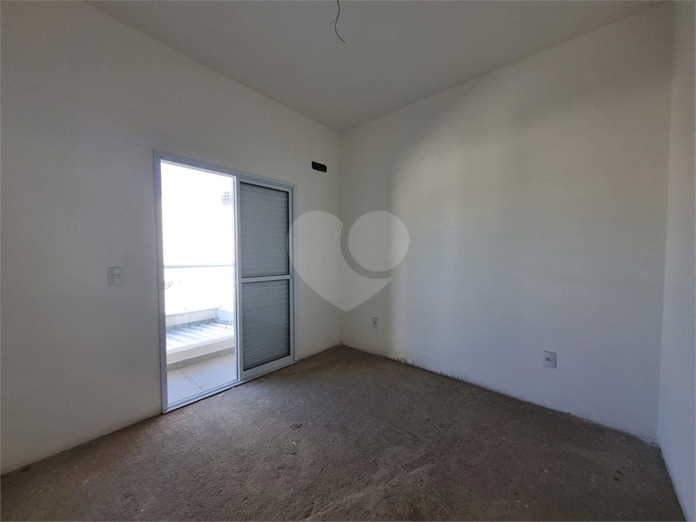 Casa à venda com 3 quartos, sendo 1 suíte, no condomínio Residencial Américo Figueiredo, Sorocaba - SP