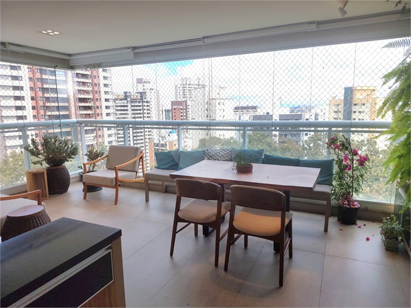 Apartamento à venda com 4 quartos, sendo 2 suítes, em Vila Suzana, São Paulo, SP