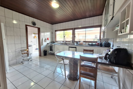 Casa para alugar com 3 quartos, sendo 1 suíte,  no condomínio Estância Marambaia, Vinhedo - SP