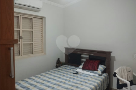 Casa Térrea à venda com 3 quartos, sendo 1 suíte, em Jardim Botânico, Araraquara, SP