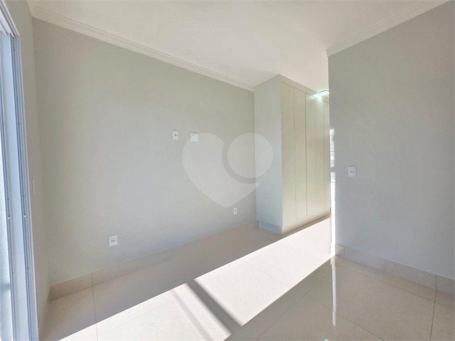 Casa à venda com 3 suítes em Marambaia, Vinhedo, SP