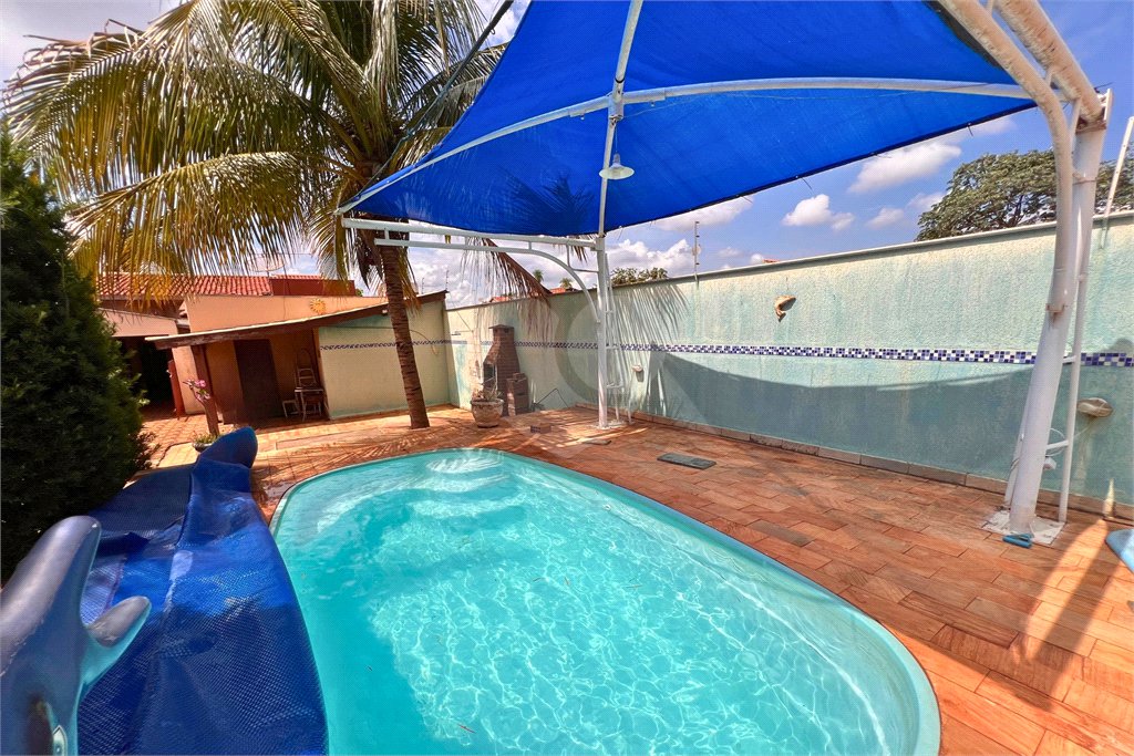 Casa à venda com 4 quartos, sendo 1 suíte, em Interlagos, Três Lagoas, MS