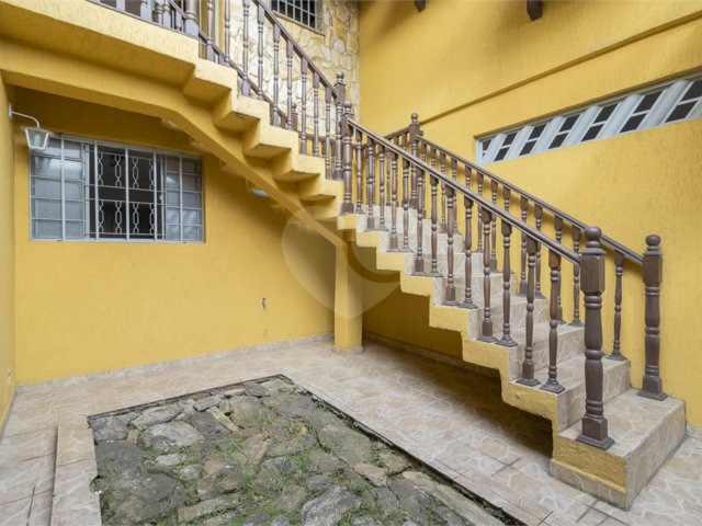 Sobrado à venda com 3 quartos, sendo 1 suíte,  em Tremembé, São Paulo, SP