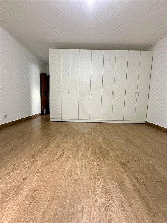Sobrado à venda com 4 quartos, sendo 3 suítes, em Palmas do Tremembé, São Paulo, SP