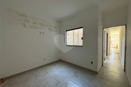Casa de Vila à venda com 2 quartos em Jardim Santa Marta, Sorocaba, SP