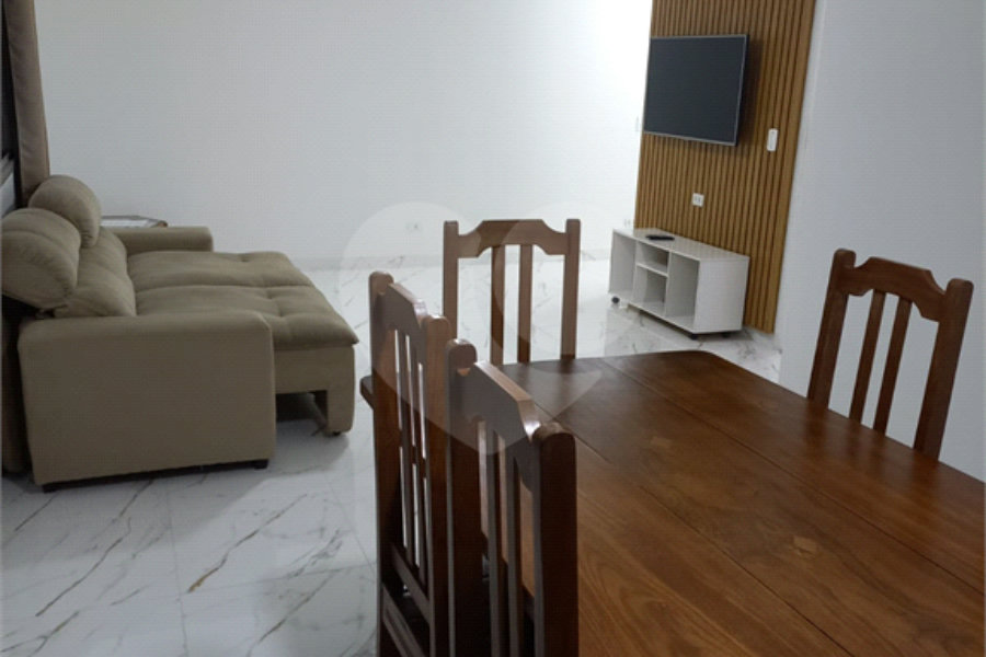 Apartamento à venda com 3 quartos, sendo 1 suíte, em Tortuga, Guarujá, SP