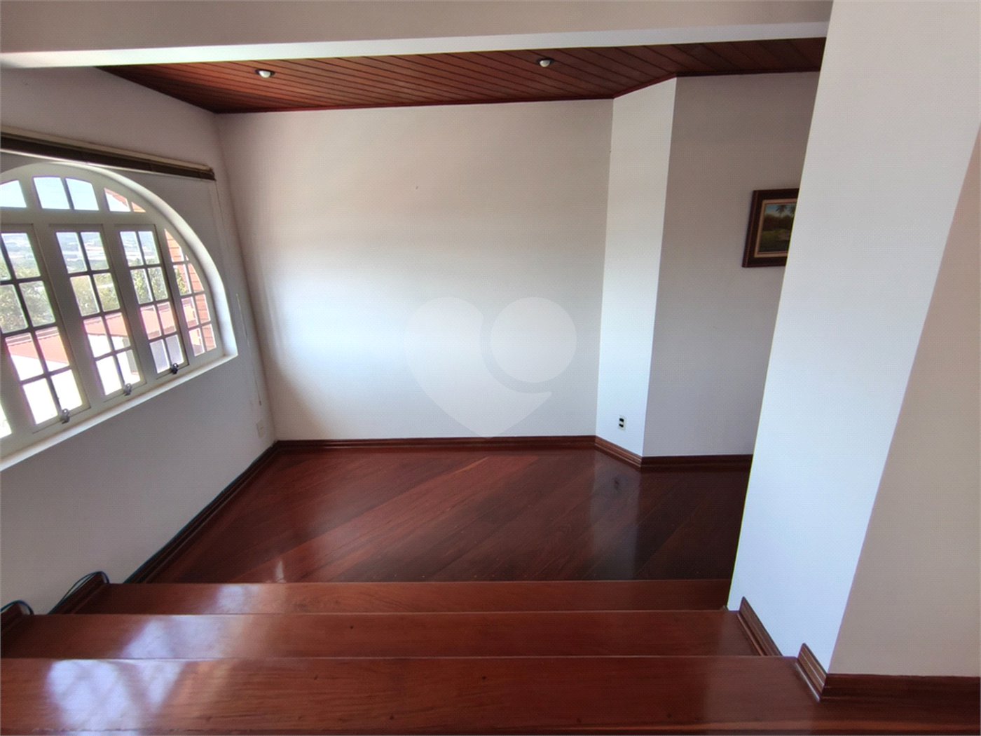Casa à venda ou para alugar com 3 suítes no condomínio Estância Marambaia, Vinhedo - SP
