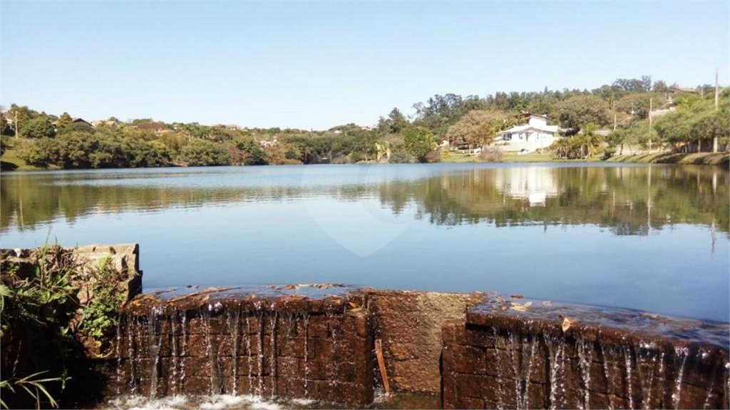 Casa à venda com 2 quartos, sendo 1 suíte, no condomínio Vinhas da Vista Alegre - Lado Sede, Vinhedo - SP