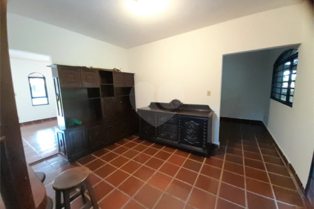 Casa à Venda no Residencial Samambaia – 200 m² de Área Construída