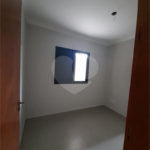 Apartamento com 37m2, 2 quartos, banheiro, sala, cozinha, quintal e 1 vaga de GARAGEM