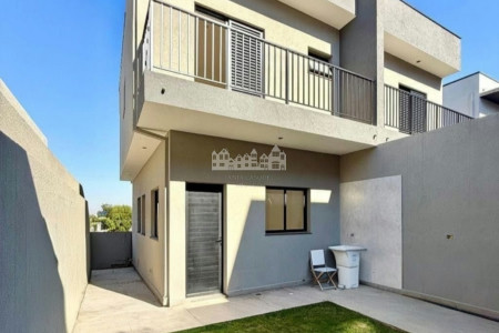 Casa à venda com 2 suítes em Jardim Santo Antônio, Atibaia, SP