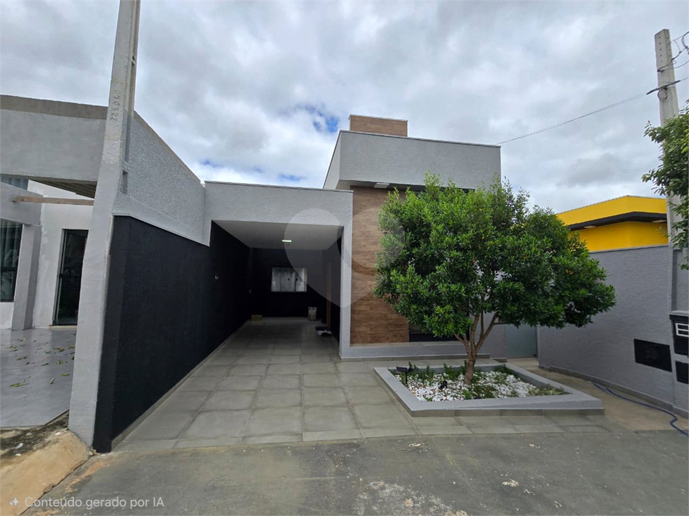 Casa à venda com 3 quartos, sendo 2 suítes,  no condomínio Residencial Marina, Itapetininga - SP