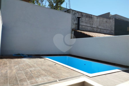 Sobrado à venda ou para alugar com 3 quartos, sendo 1 suíte, em Jardim do Lago, Atibaia, SP