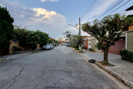 Sobrado à venda com 4 quartos, sendo 2 suítes, em Barro Branco (zona Norte), São Paulo, SP