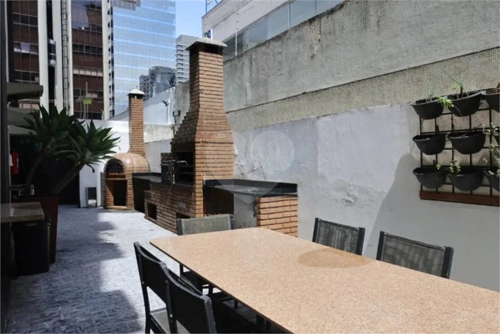 Apartamento com 1 dormitório com 1 vaga de garagem