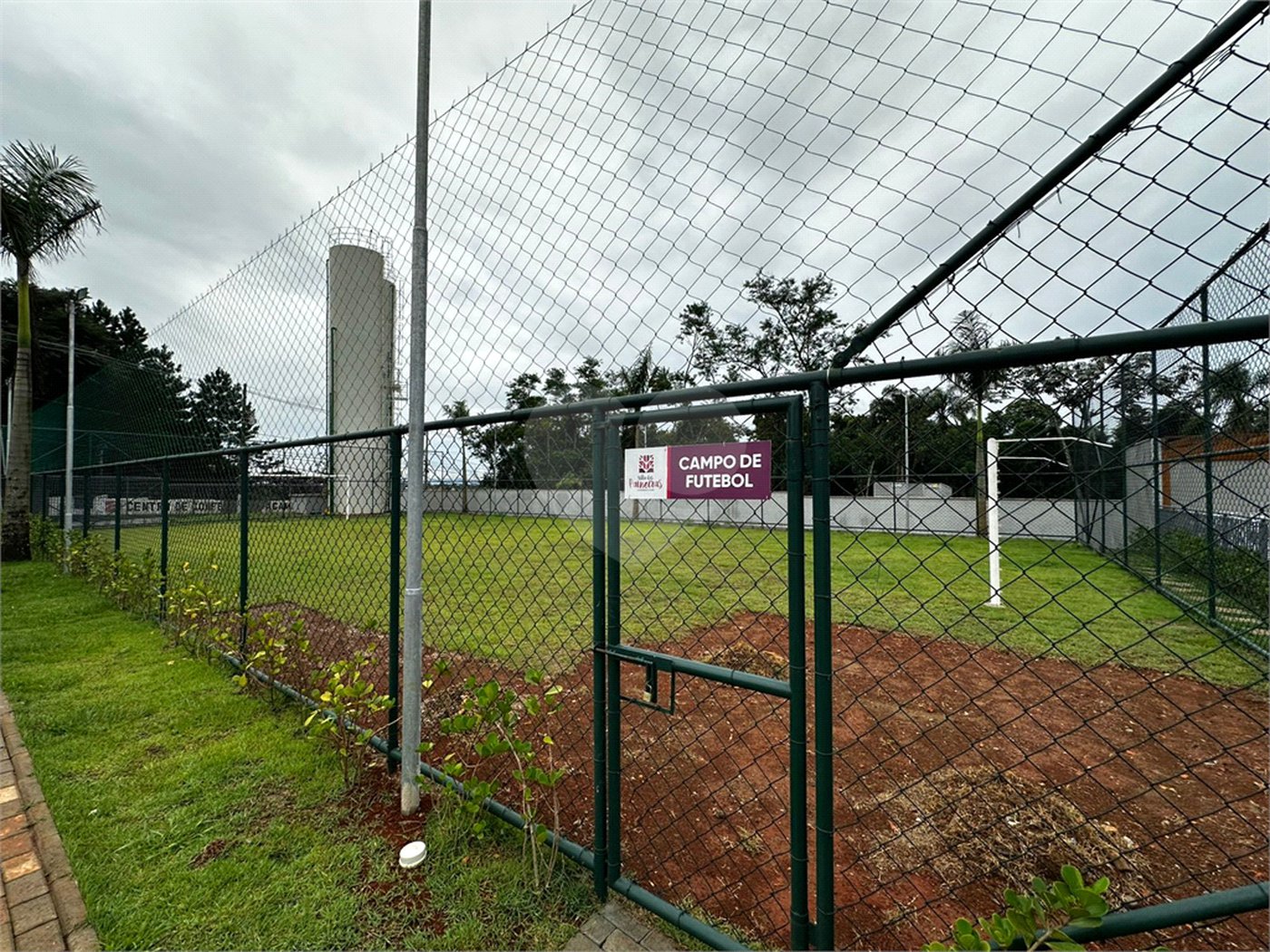 Casa à venda com 2 quartos no condomínio Vila das Paineiras, Suzano - SP